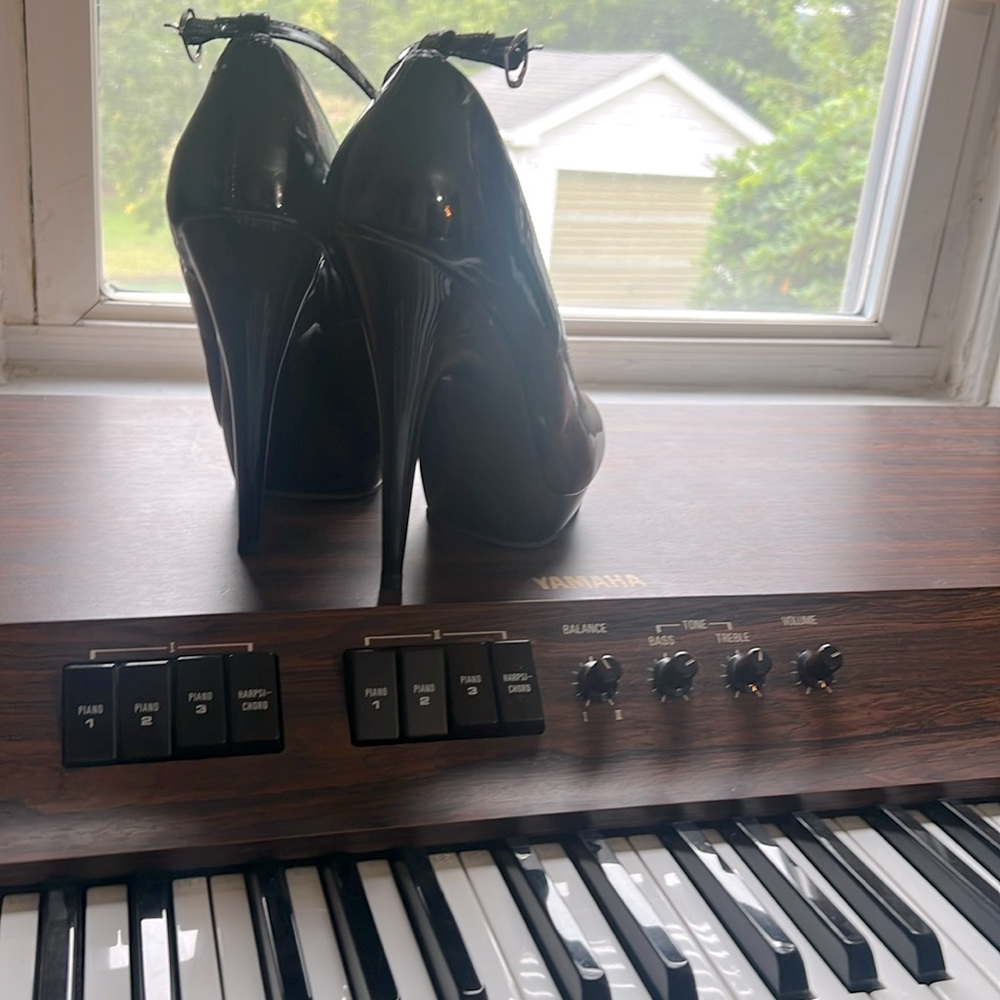 Meet your Posher, CabooseShoes!